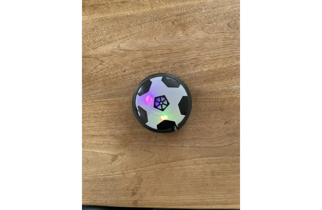 Faites voler le football électrique en l'air