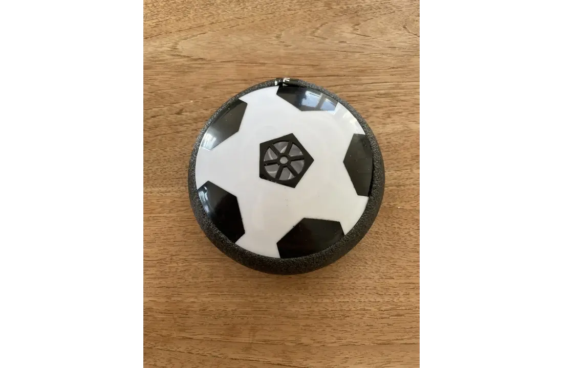 Faites voler le football électrique en l'air