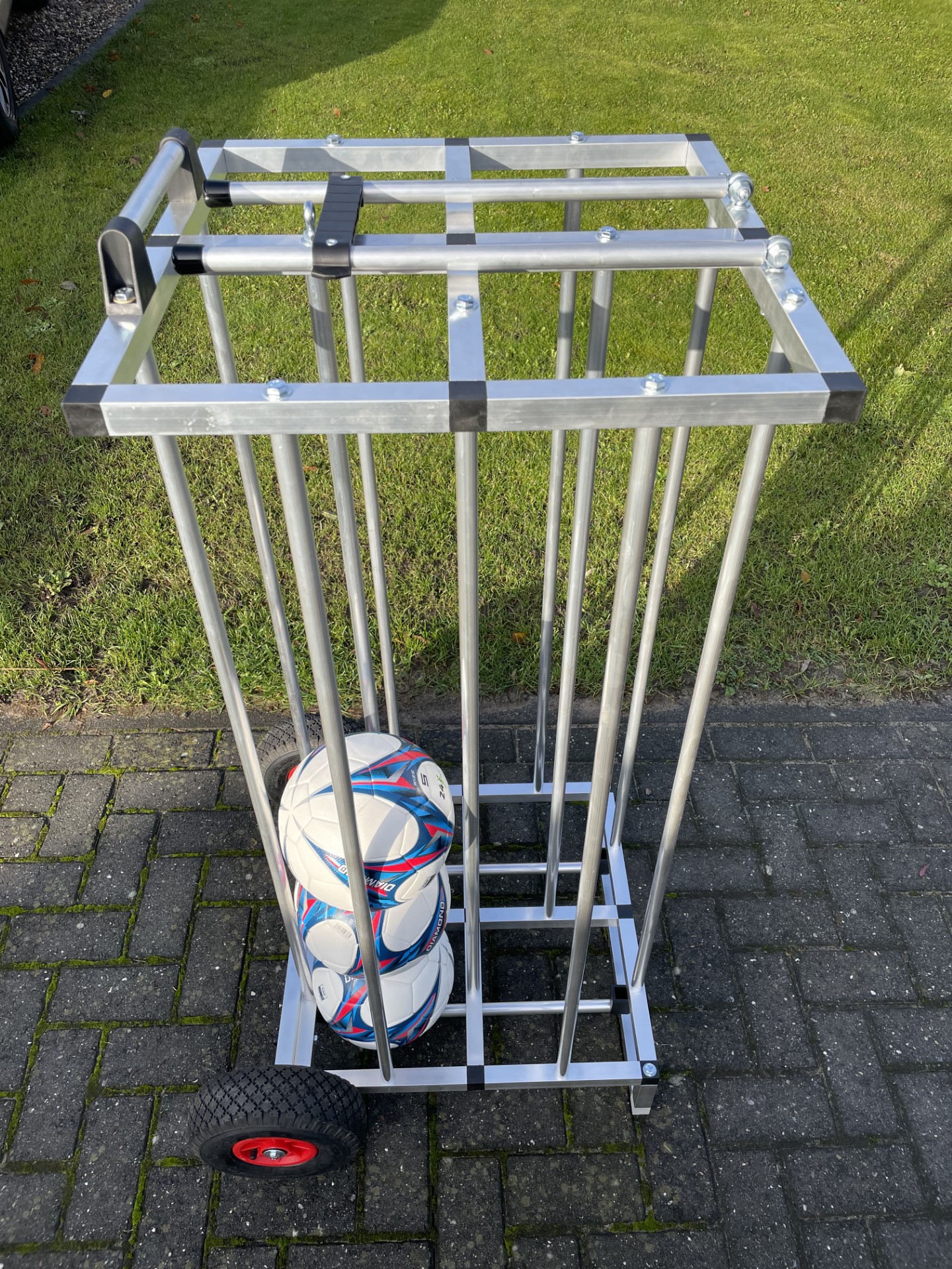 Balcontainer voor 20 ballen