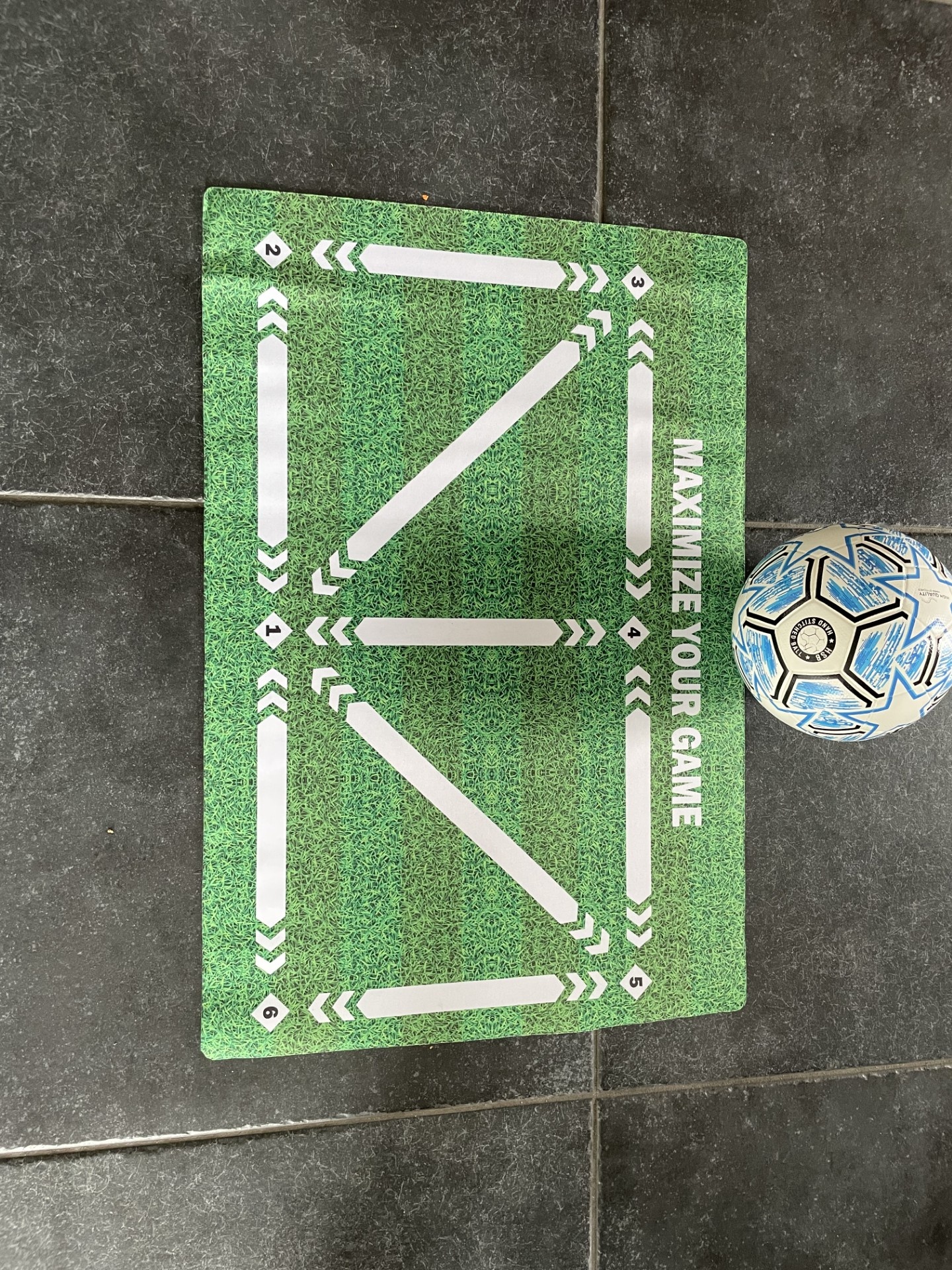 500x200OefendoelwandmetGatenGroen