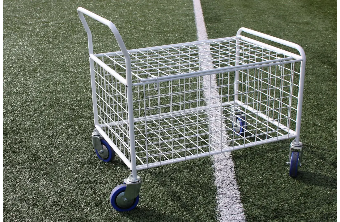 Chariot à ballons de football