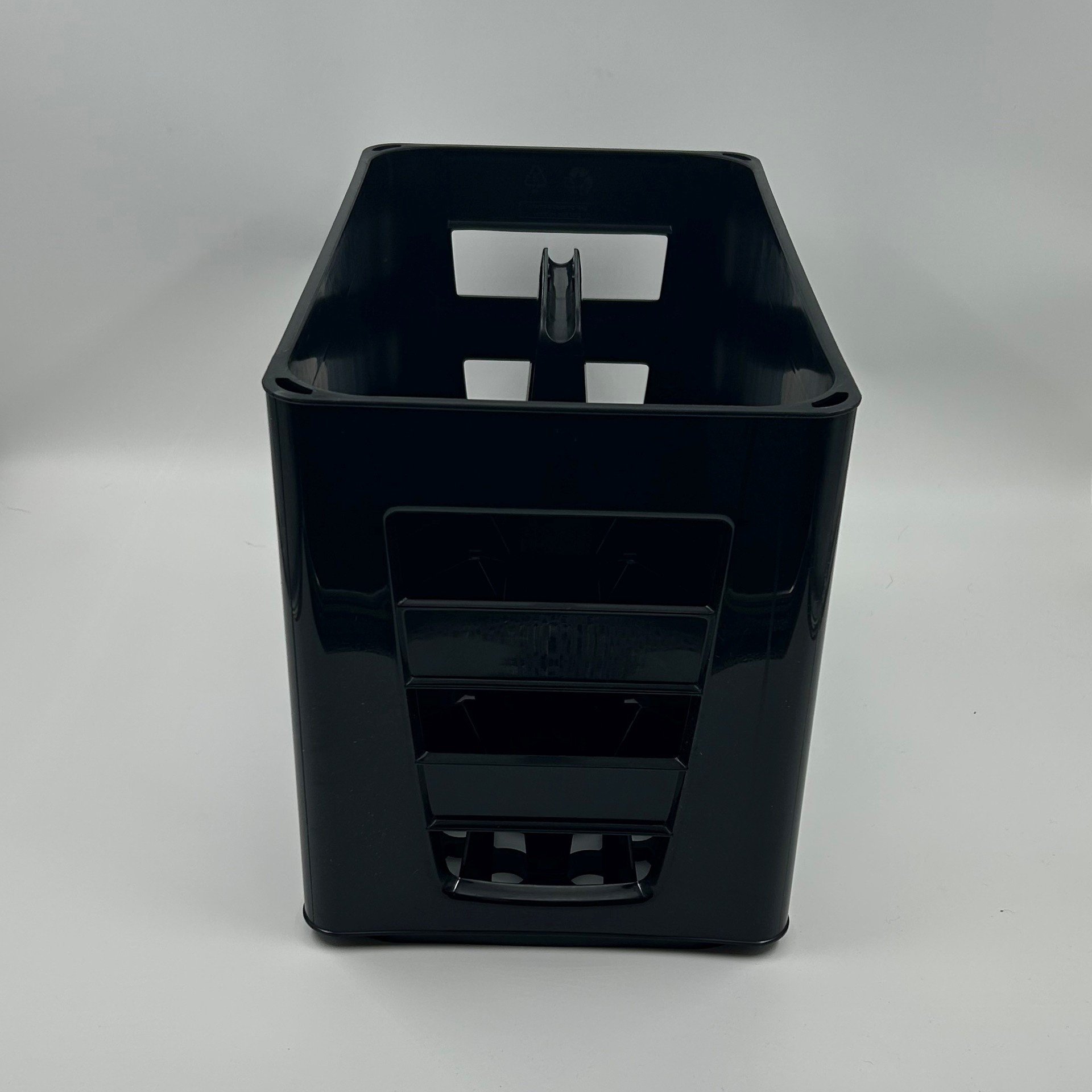 Caisse noire pour 12 bouteilles d'eau