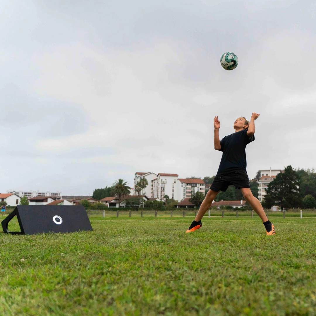 Rebondisseur de football Voon avec lumière de réaction