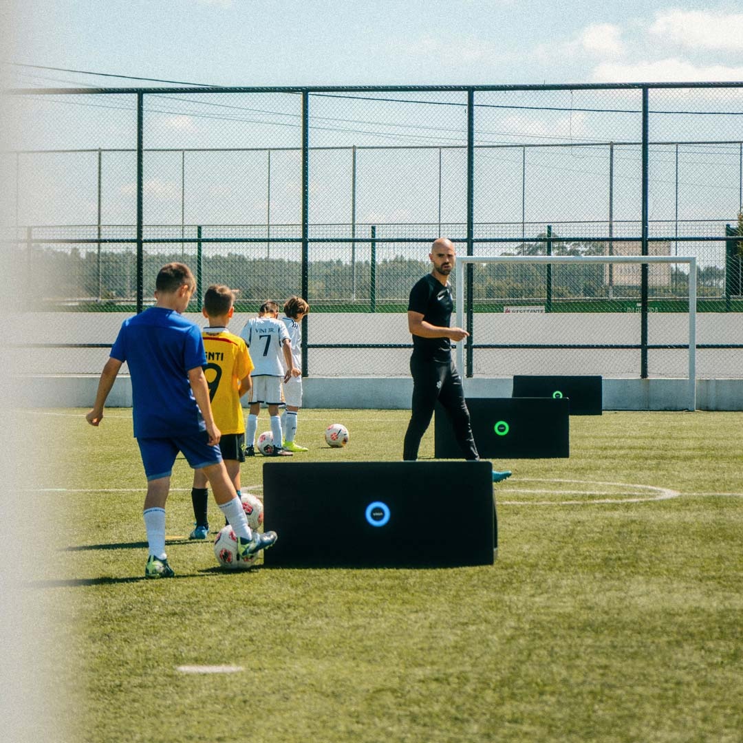 Rebondisseur de football Voon avec lumière de réaction