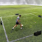 RXTR Pro Coach – Rebondisseur de football intelligent avec lumière de réaction
