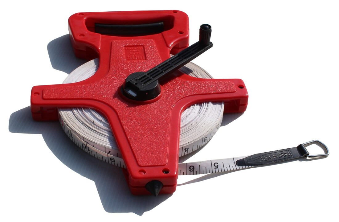 Meetlint 50 meter in stevige behuizing en draaigrip