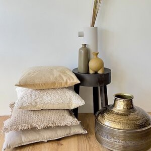 BEIGE KUSSEN LEVA