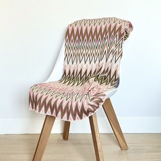 Roze plaid met strepenpatroon