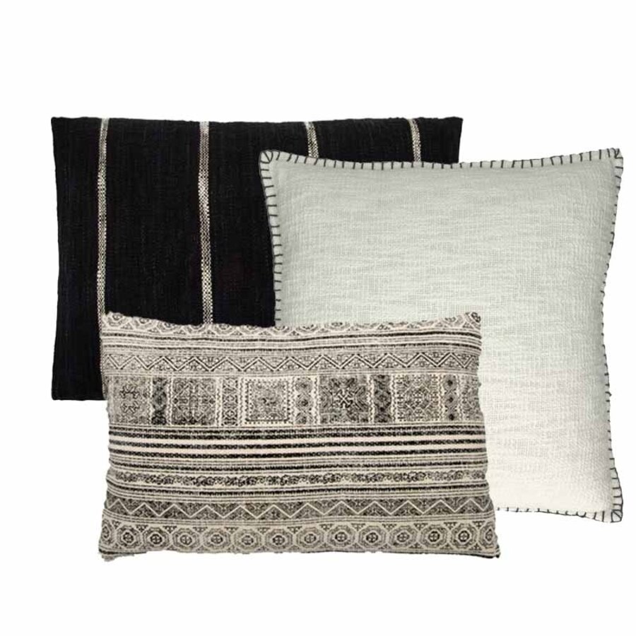 ZWART WIT KUSSENS  by BRIC. no 4