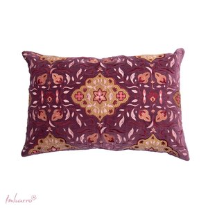 IMBARRO KUSSEN MET BLOEMEN VIOLETTE