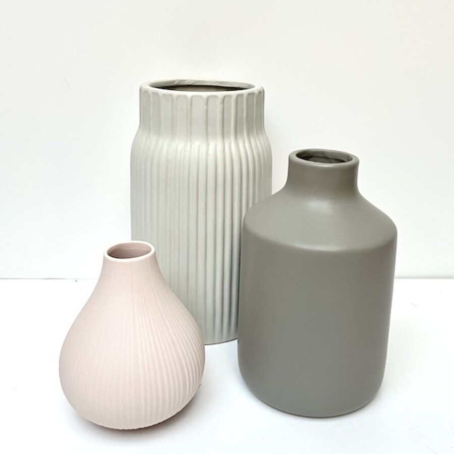 GRIJZE VAZEN by BRIC. no 1