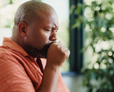 Wat helpt het beste tegen hoesten?