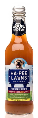 Afbeelding 330 ml Woof&brew ha-pee lawns tonic hondenvoer door Online-dierenwinkel.eu