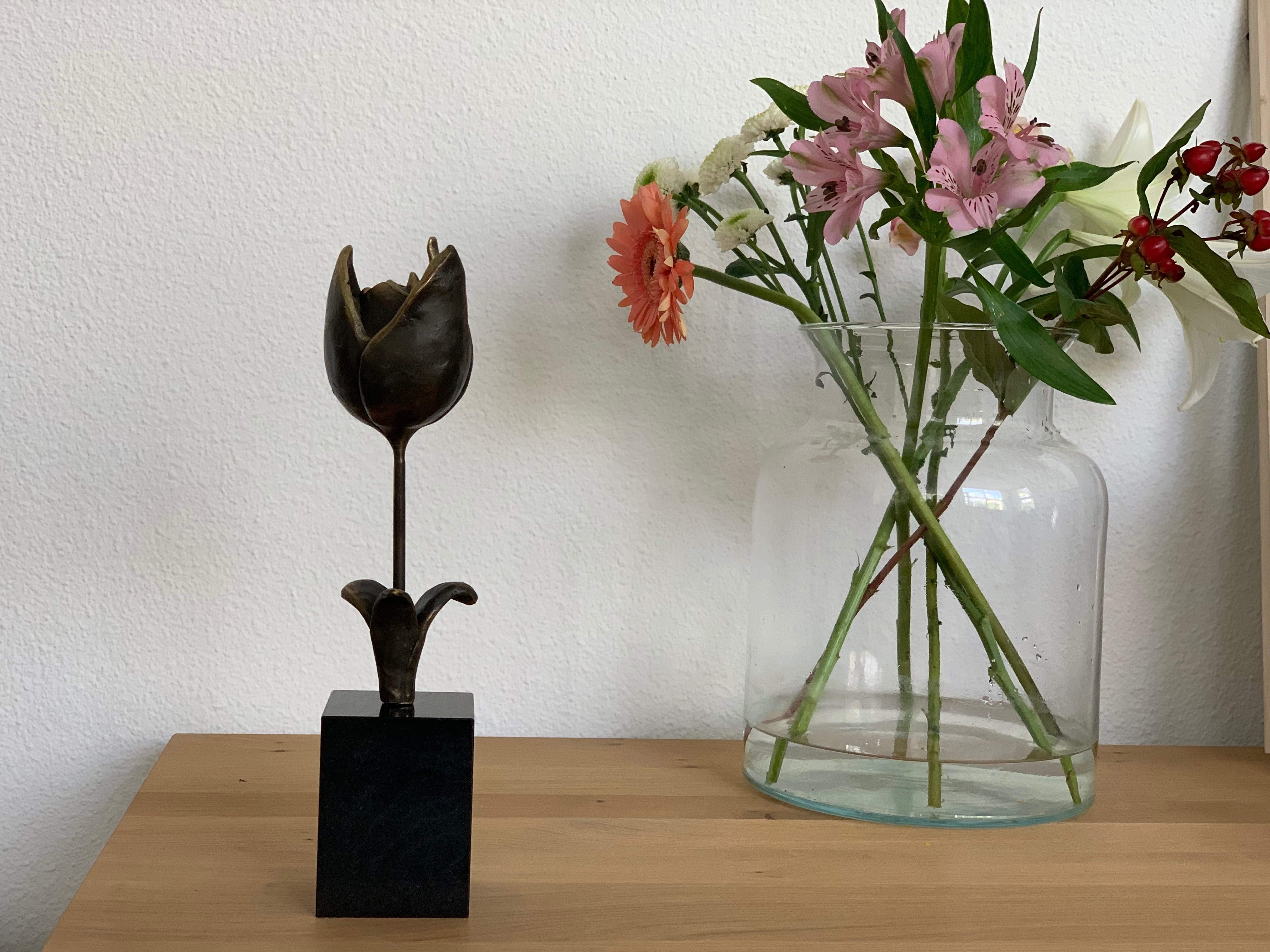  Mini urn asbeeldje tulp - brons
