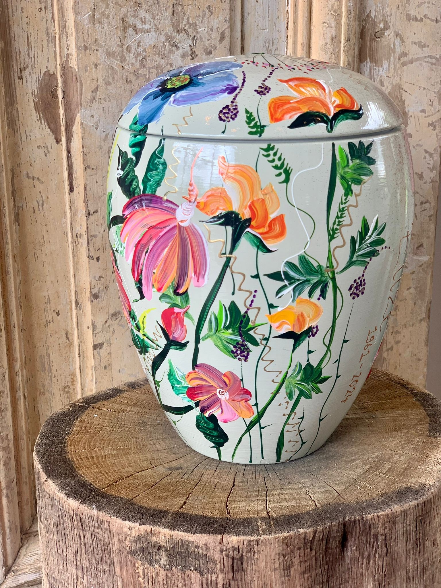  handbeschilderde urn