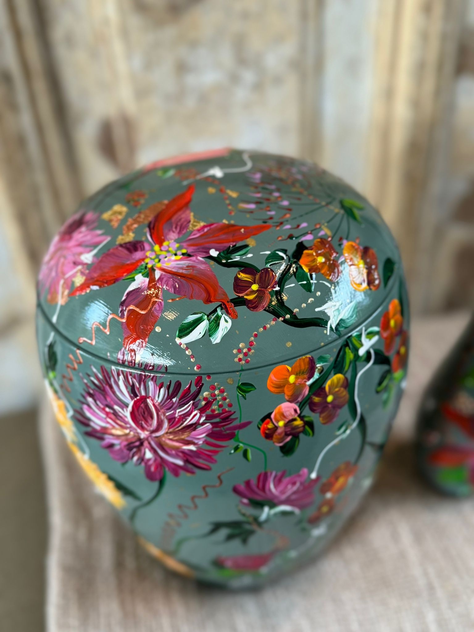  handbeschilderde urn