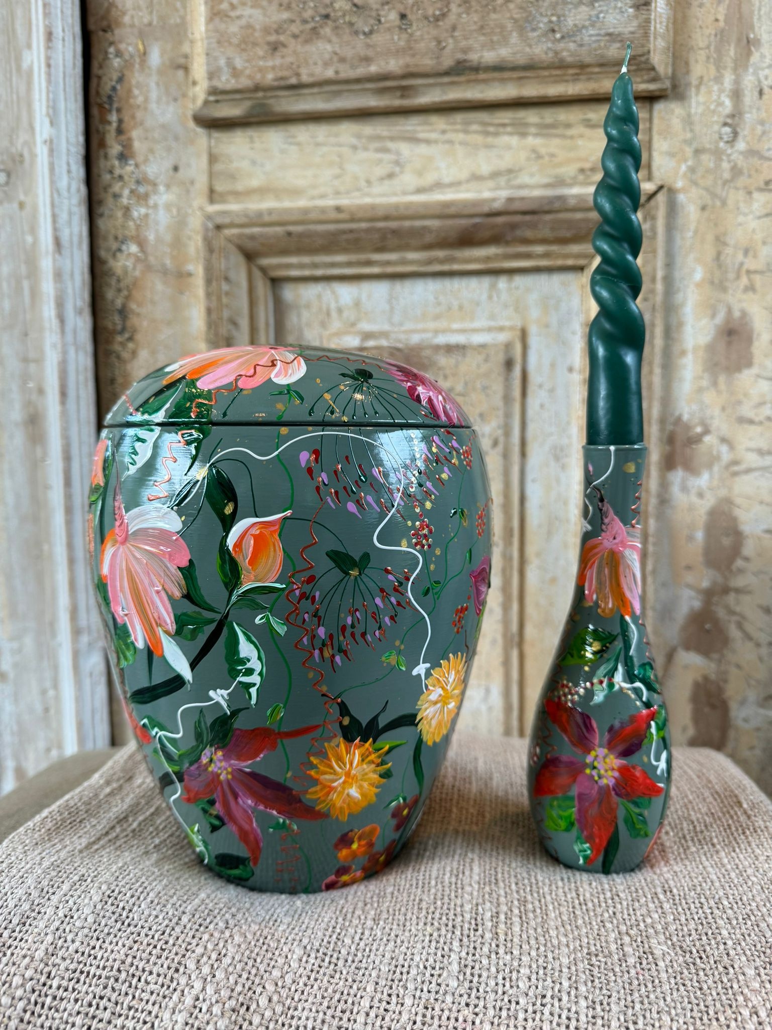  handbeschilderde urn