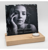 Eikenhouten Gedenktegelhouder met kaarshouder – Voor een Warm Herinneringsplekje