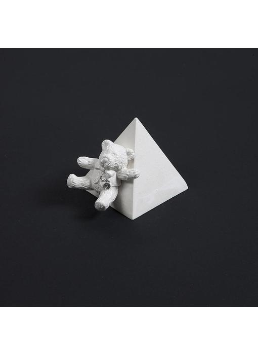 Kinder urn beer met pyramide - keramiek