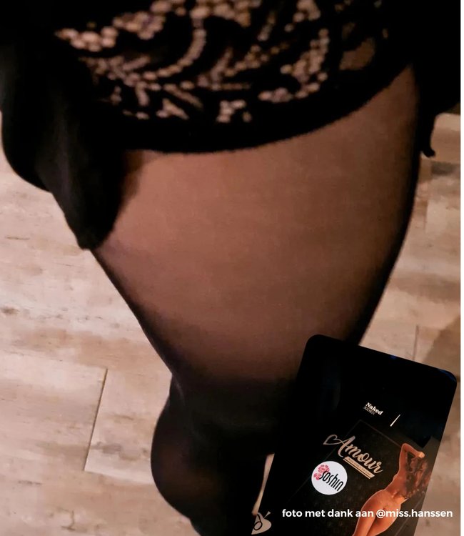 AMOUR Naked 30 zwarte panty met plakrand