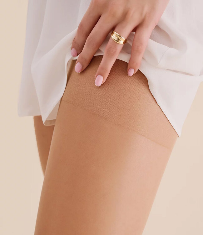 Classic 20 zwarte panty met satijnglans - Foto 6 Soshin