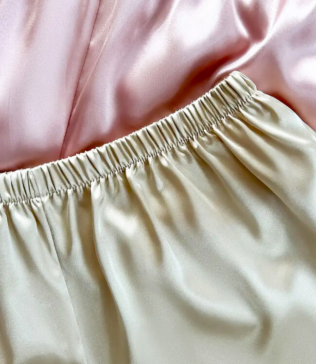 SOSHIN Lisha satijnen broekje in 3 kleuren