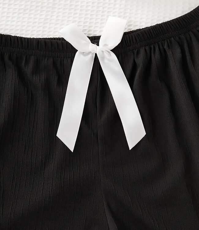 SOSHIN Keiko zwarte shorts met strikje