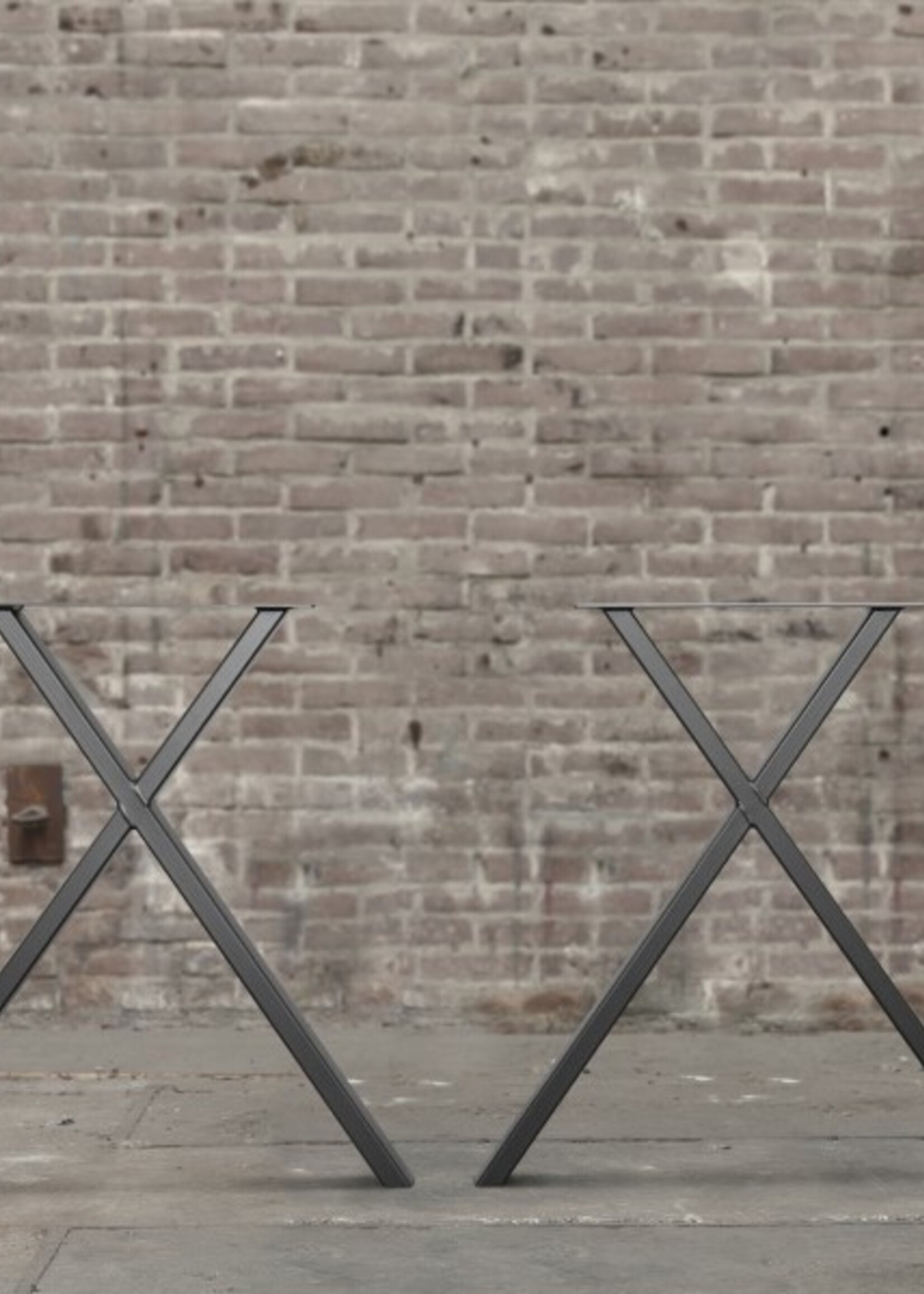 Stalen tafelpoot  X poot Uneven