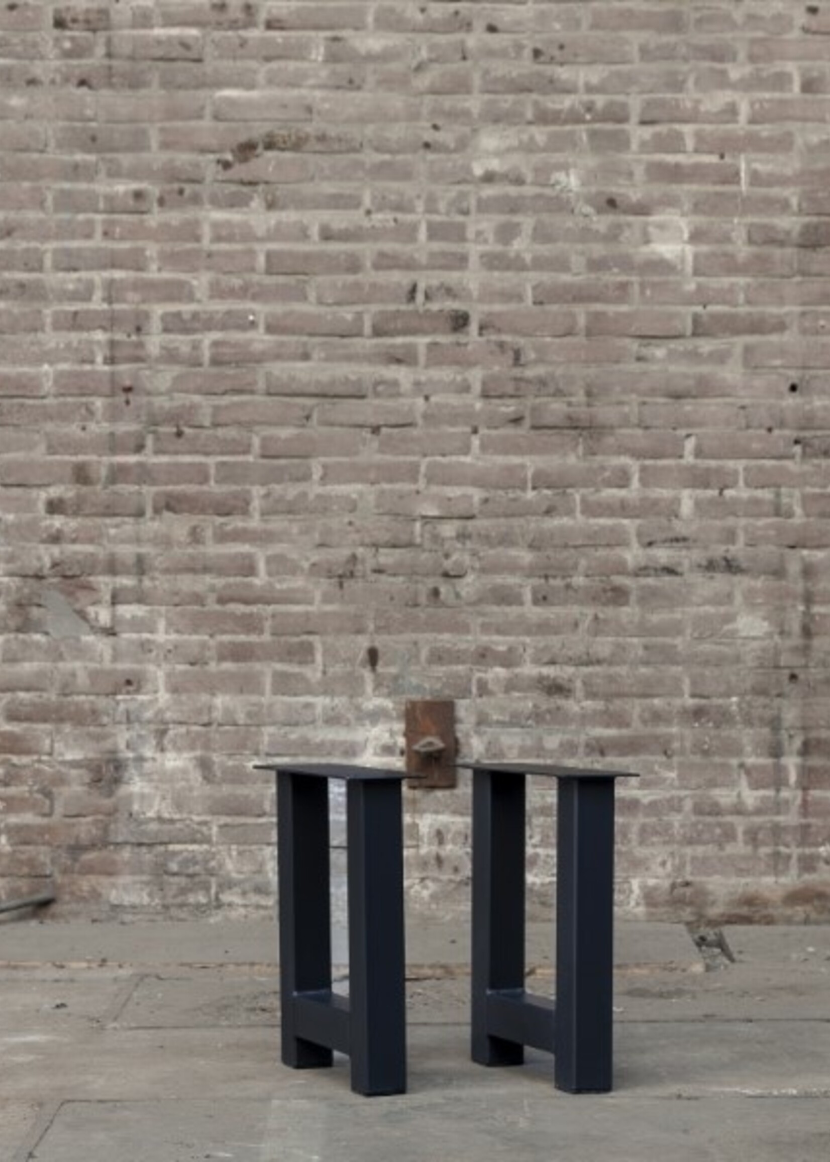 Losse industriele bankpoot model H zwart