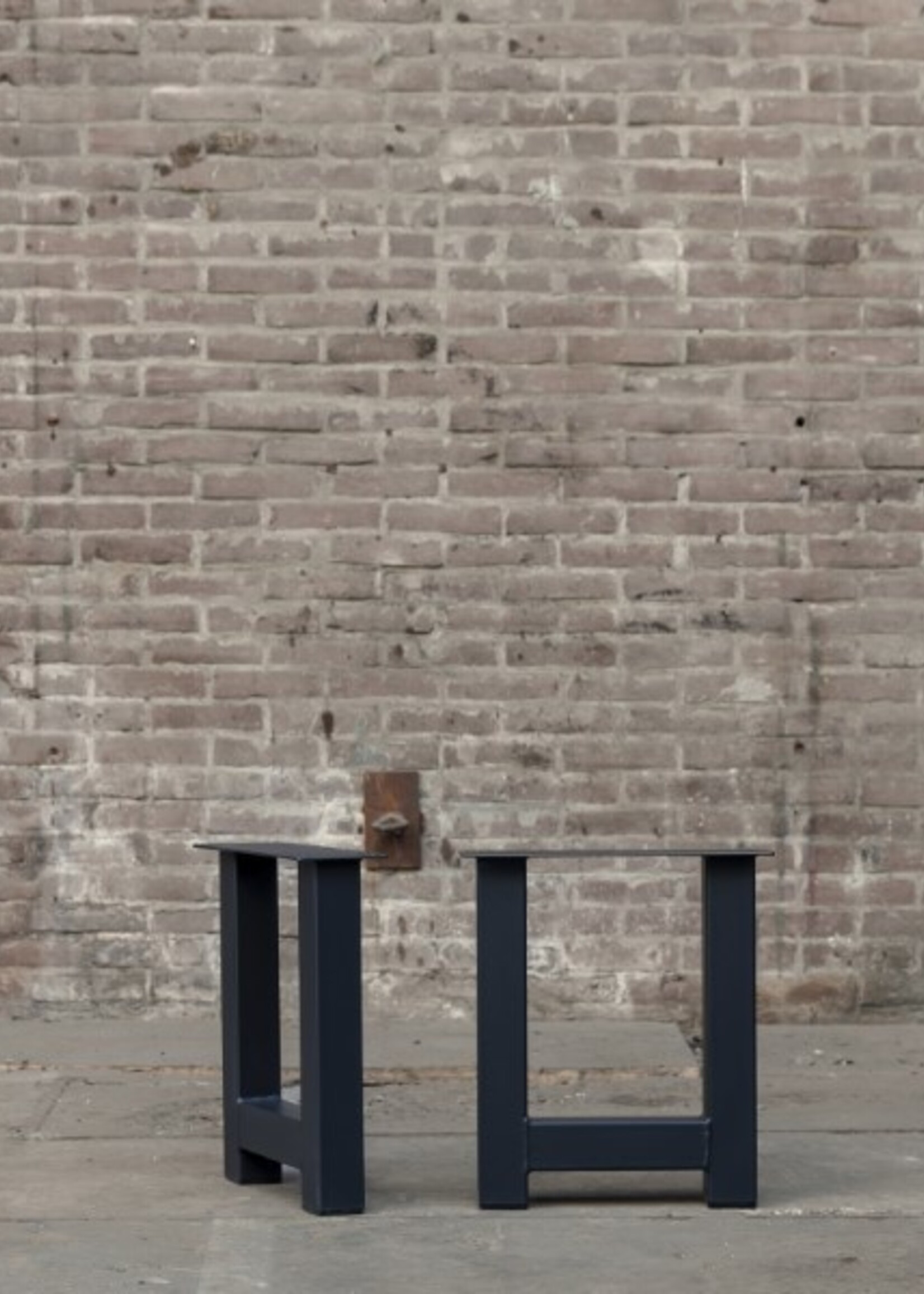 Losse industriele bankpoot model H zwart