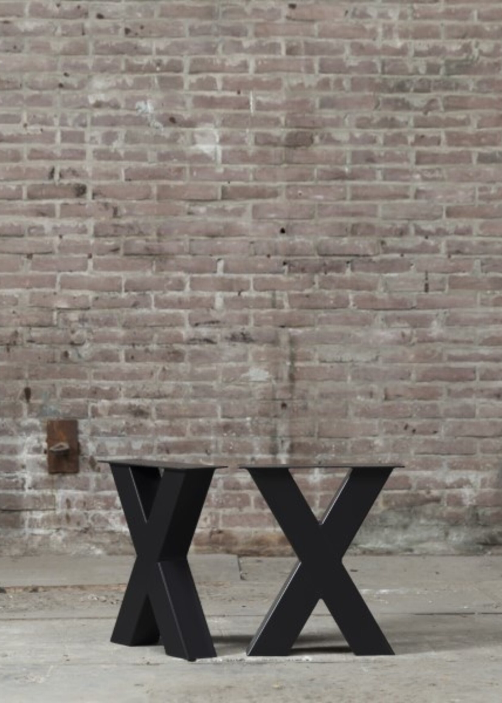 Losse industriele bankpoot model X zwart