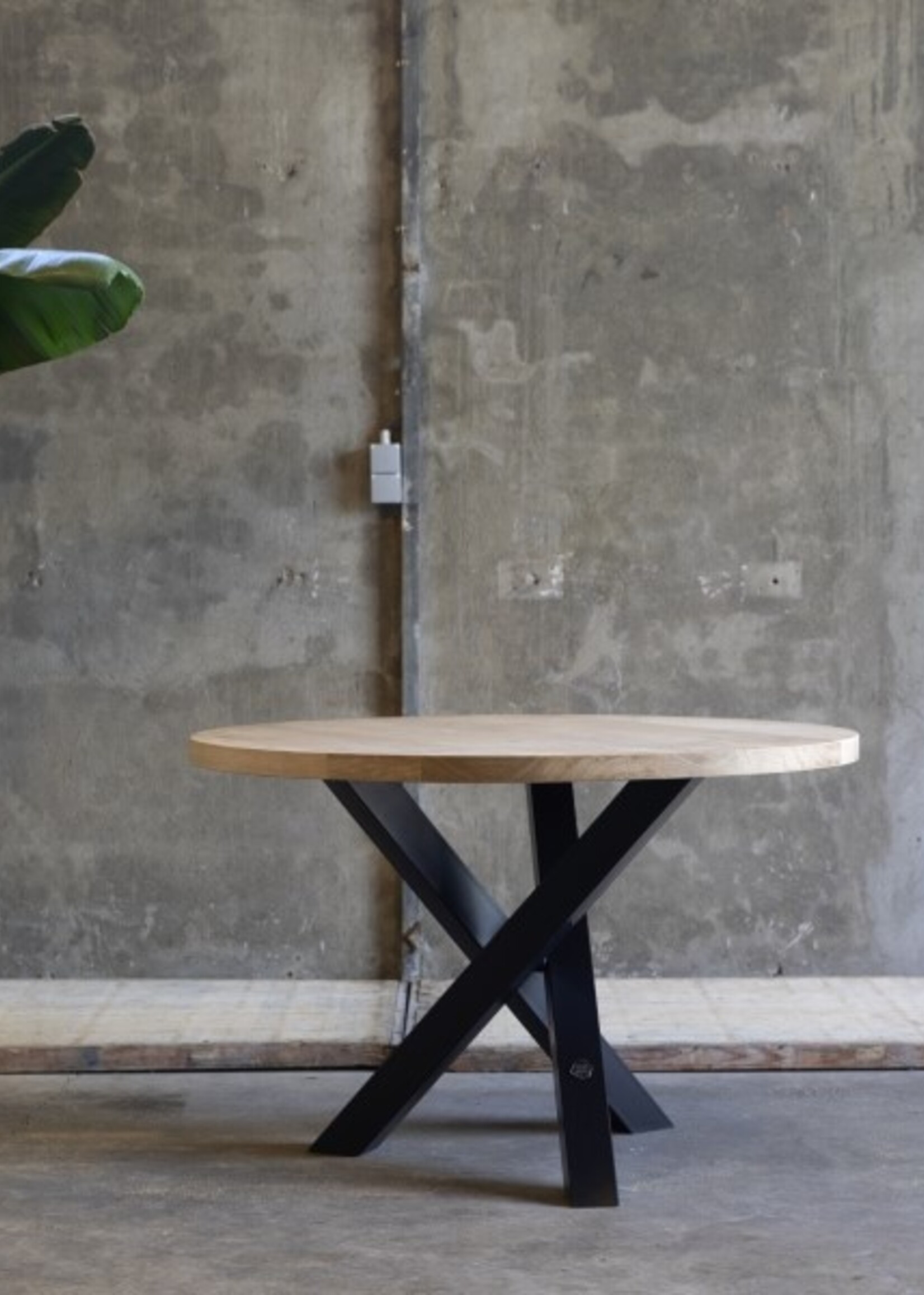 Stalen twist rond tafelpoot 8x8 zwart