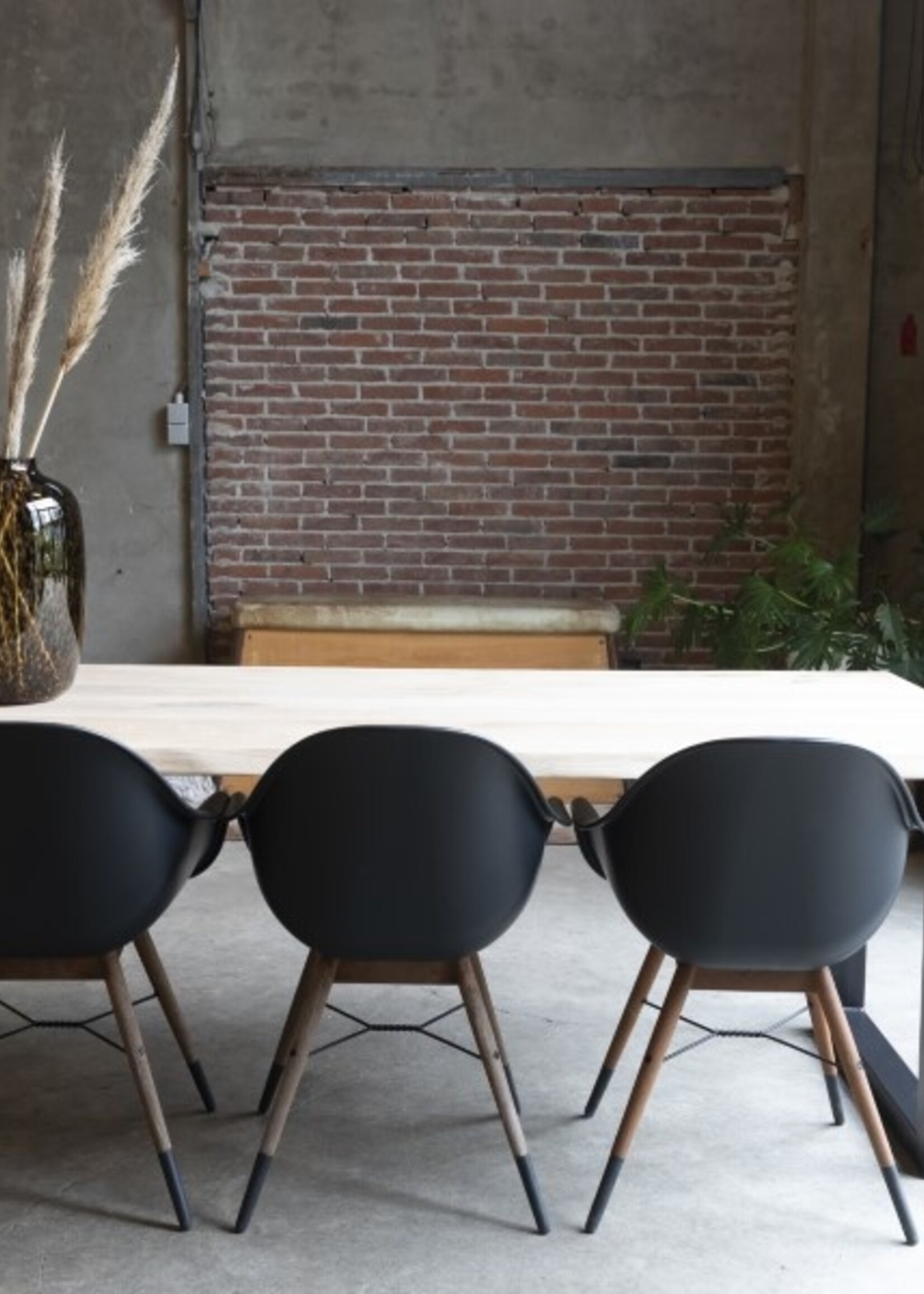 Handgemaakte Industriele tafelpoten model U standaard zwart