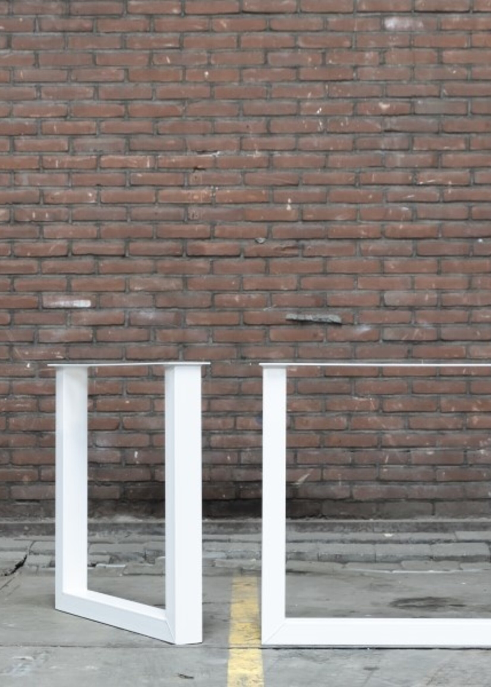 Handgemaakte Industriele tafelpoten model U standaard wit