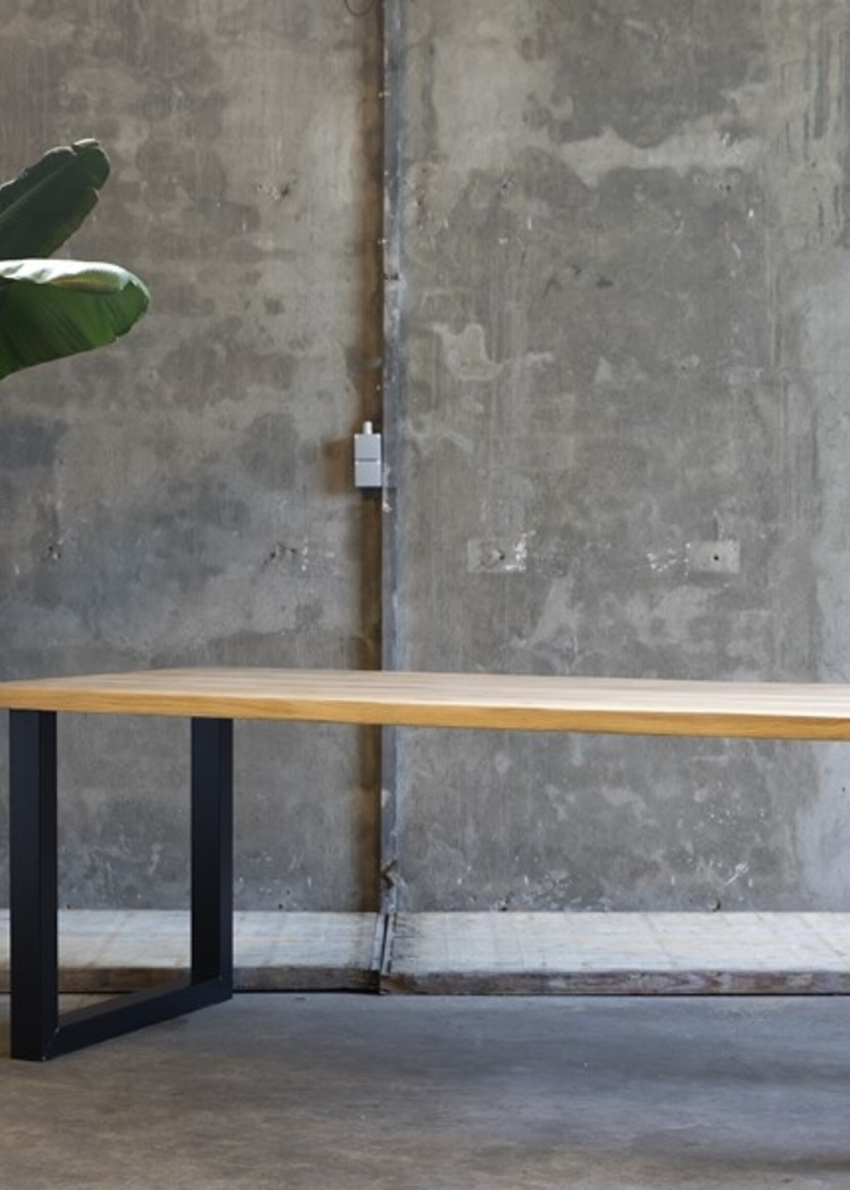 Handgemaakte Industriele tafelpoten model U standaard wit