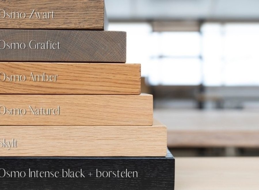 Eiken tafel met zware stalen X poten