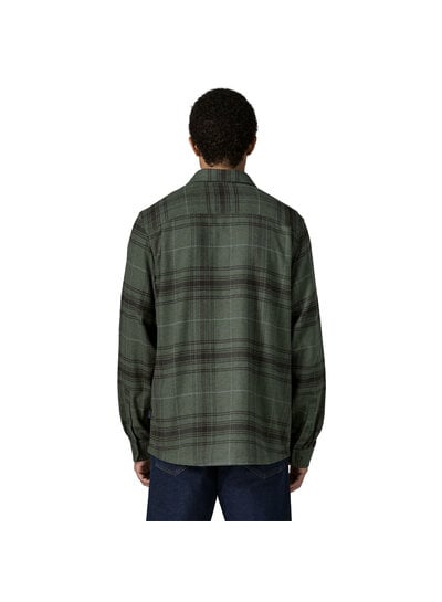 Patagonia  Patagonia Mens Organic Cotton Fjord Flannel Shirt - Treeline Green