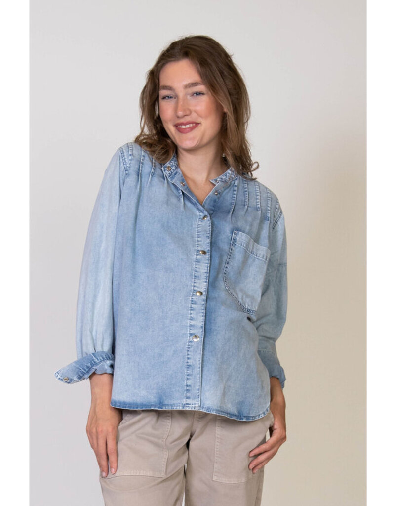 Love2Wait Love2Wait Blouse Denim - light blue C241009 020