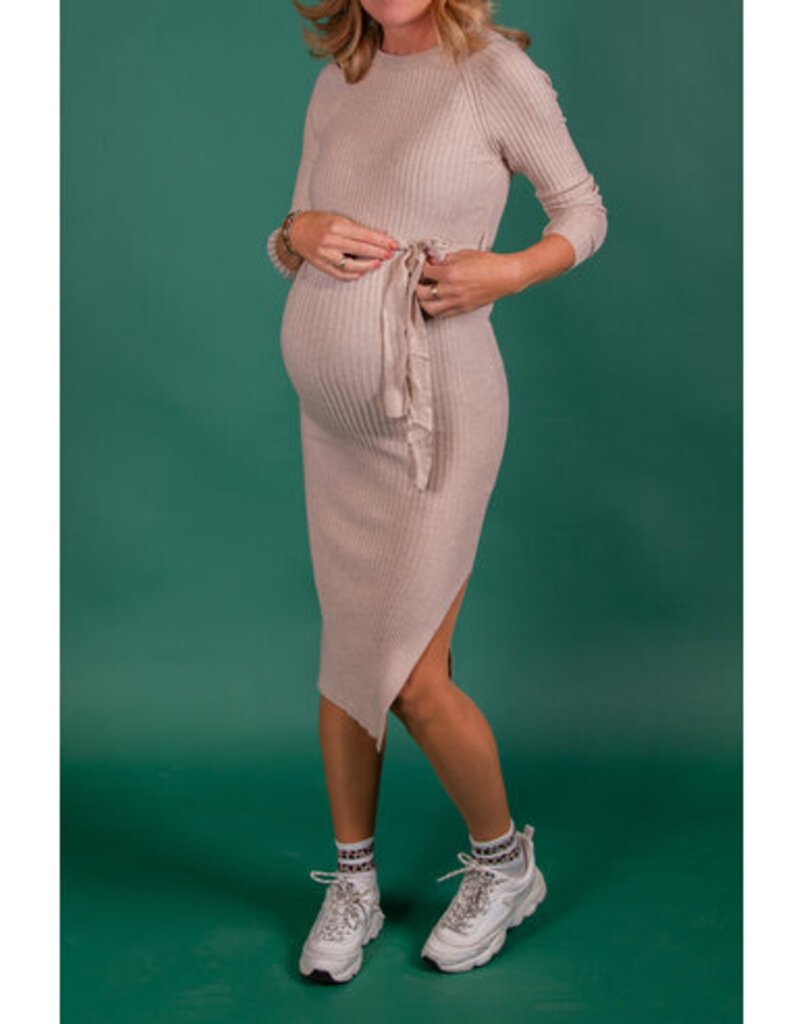 Love2Wait Love2Wait Jurk - knitted met riem -  Sand - C242051 050