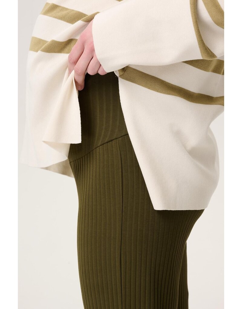 Noppies Noppies broek Rebild - Wide leg twin rib - dark olive - 5061113 P981