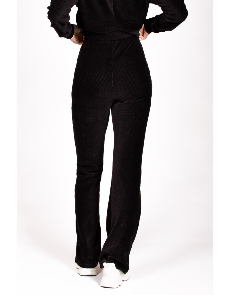 Love2Wait Love2Wait Pants Flared rib velvet - zwart C252001 004