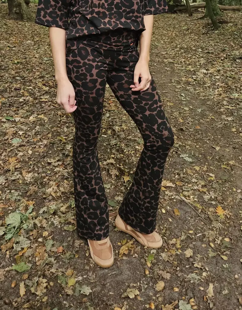 Swan and the People Swan and the People - flared pants Leopard bruin
