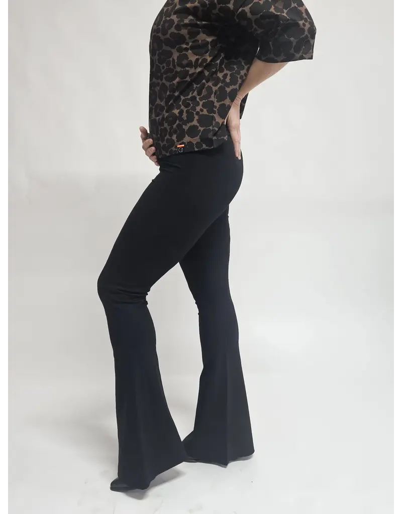 Swan and the People Swan and the People - Flared Pants Zwart