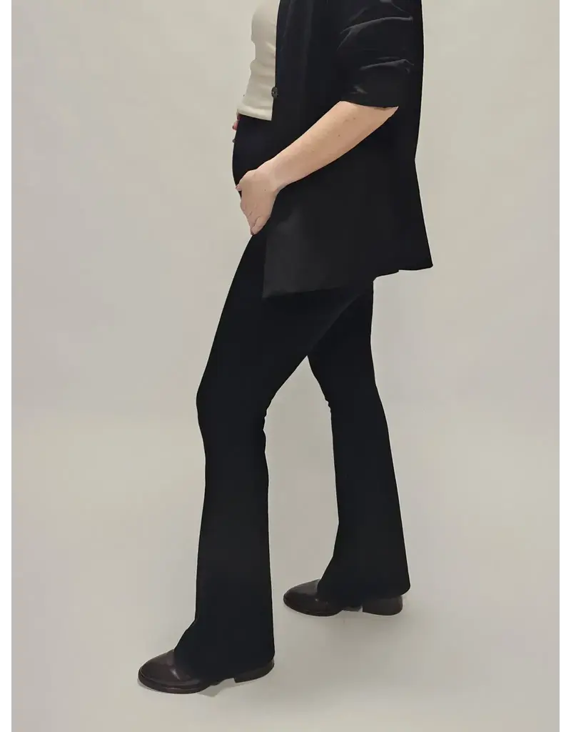 Swan and the People Swan and the People - Tall Flared Pants - Zwart