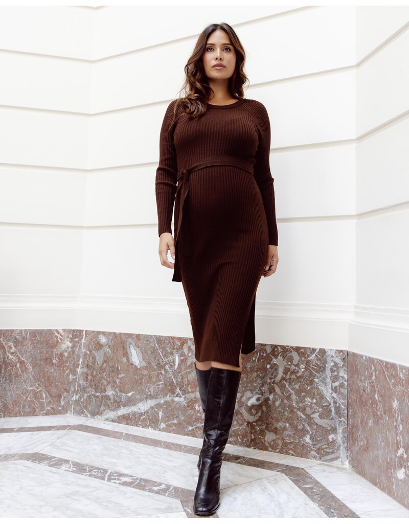 Love2Wait Love2Wait bruine midi zwangerschapsjurk in rib met ceintuur - B999063 8000