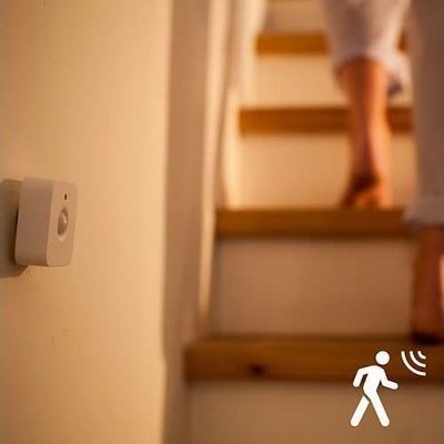 Hoe moet je een Hue Motion sensor installeren?