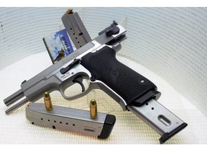 Smith & Wesson Smith & Wesson Target Champion 9 MM Model 5906