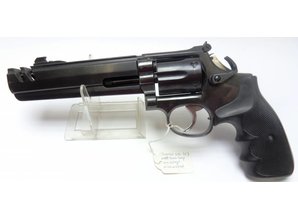 Smith & Wesson Smith & Wesson in 357 magnum met K frame en Rech loop met Compensator ihet wapen is in nieuw staat.