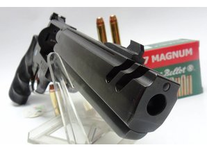 Smith & Wesson Smith & Wesson in 357 magnum met K frame en Rech loop met Compensator ihet wapen is in nieuw staat.