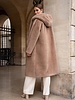 Attentif   Bontjas dames lang met capuchon camel
